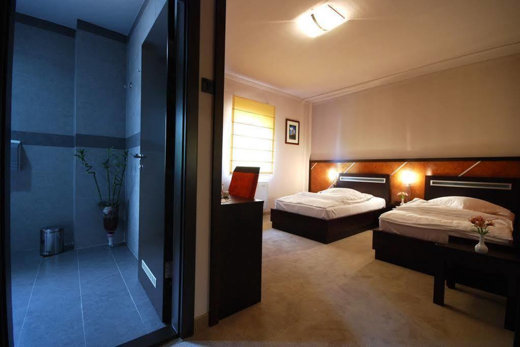 Hotel Forum Garni Σουμπότικα Εξωτερικό φωτογραφία