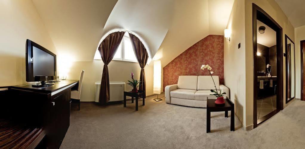Hotel Forum Garni Σουμπότικα Εξωτερικό φωτογραφία